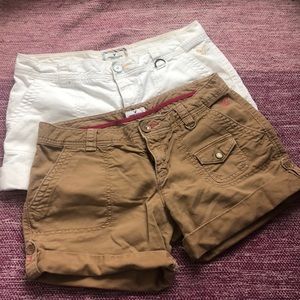 American eagle khaki shorts
